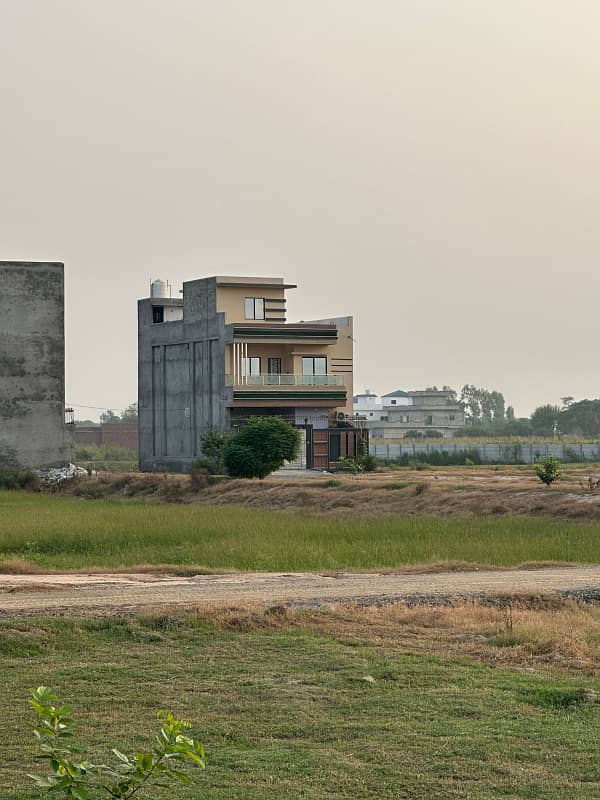 5-Marla Possession Plots Available on Installment on 5 Years Plan In LDA Approved Society 10