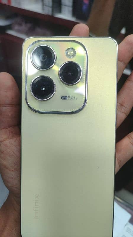 Infinix Hot 40 8gb ram 256gb 0