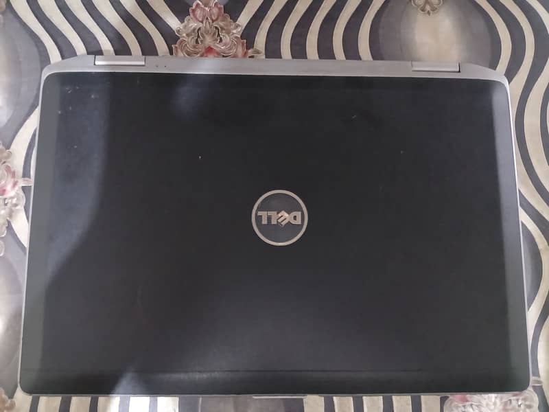 Dell Latitude E6420 0