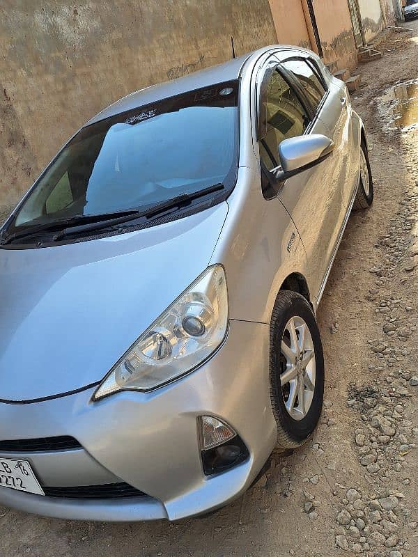 Toyota Aqua 2012 16