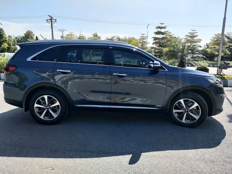 KIA Sorento 2022 7
