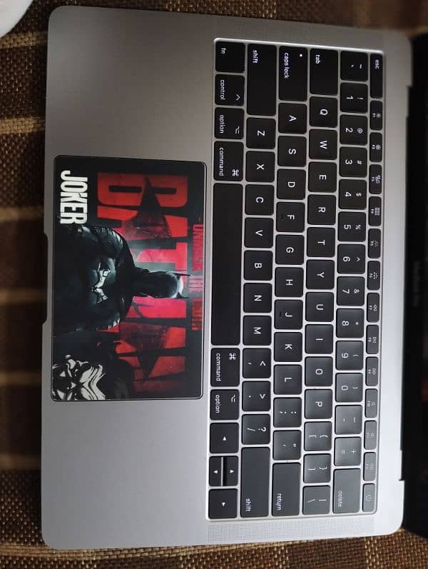 Macbook Pro 2017 i5 256GB 5