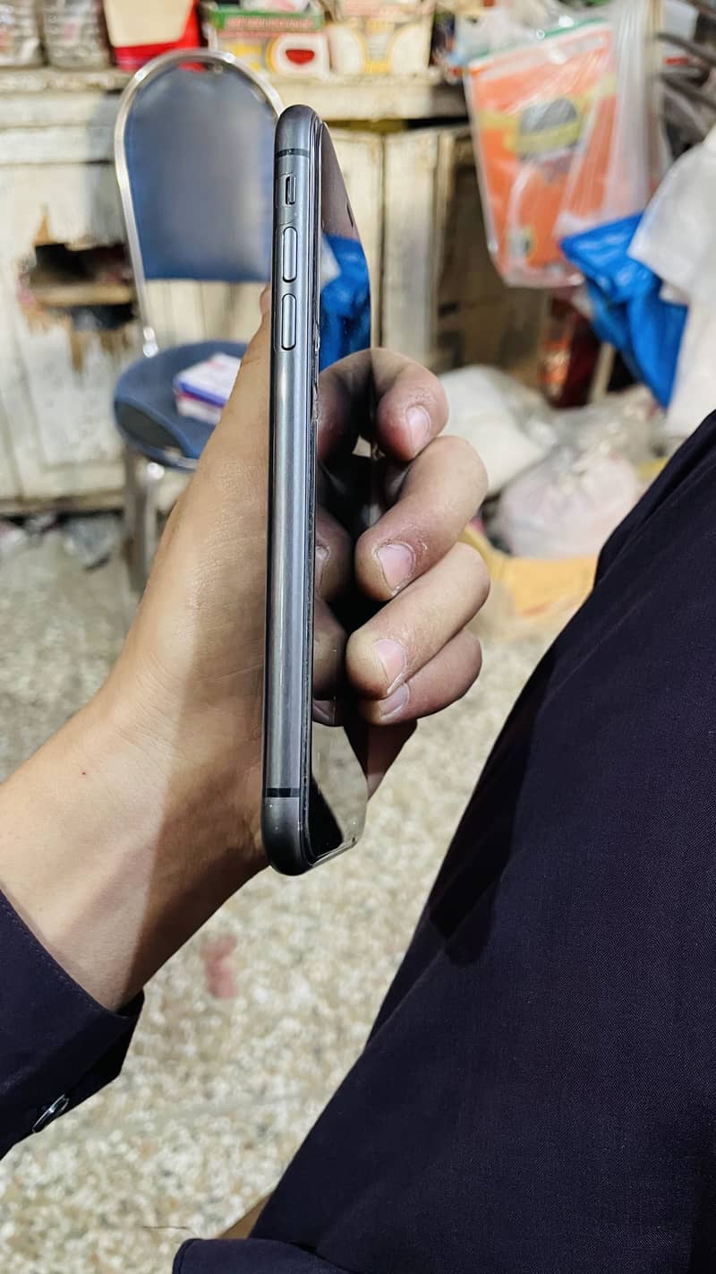 Iphone 11 for sale demand 48 less hoo jay gi 0