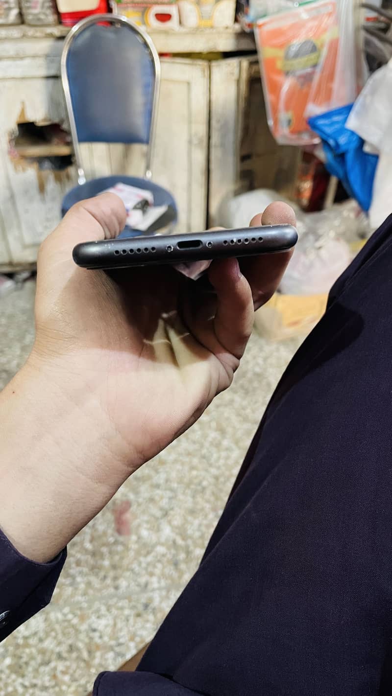 Iphone 11 for sale demand 48 less hoo jay gi 9