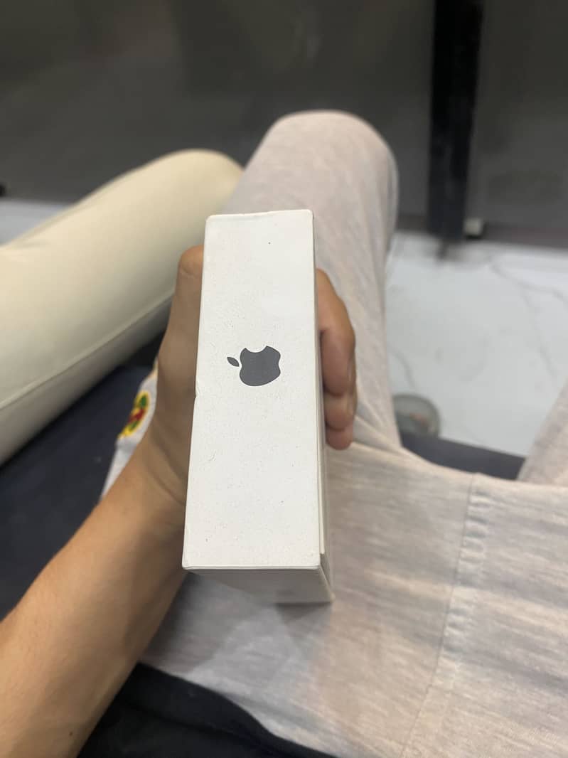 Iphone 11 for sale demand 48 less hoo jay gi 10