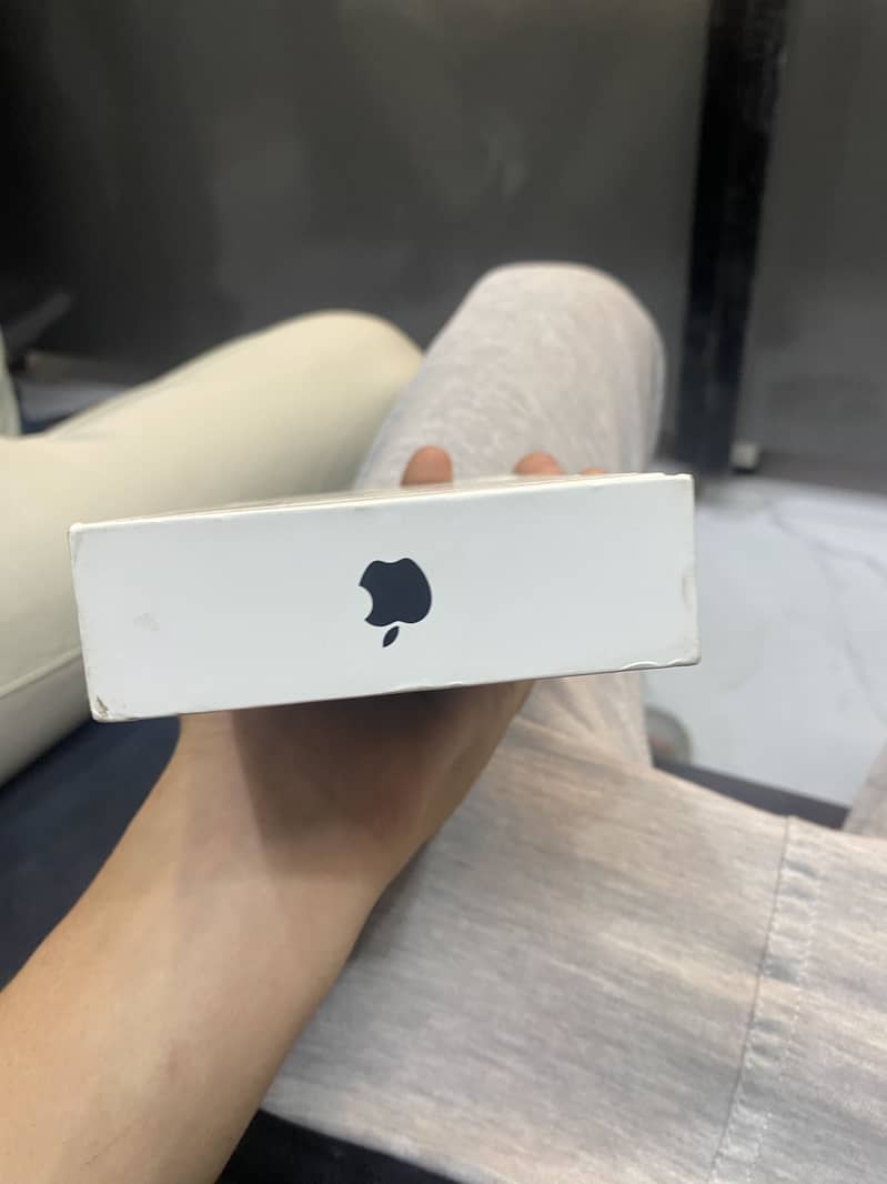 Iphone 11 for sale demand 48 less hoo jay gi 11