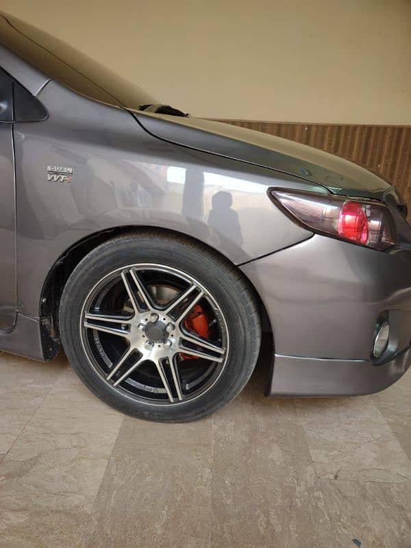 Toyota Corolla GLI 2013 4