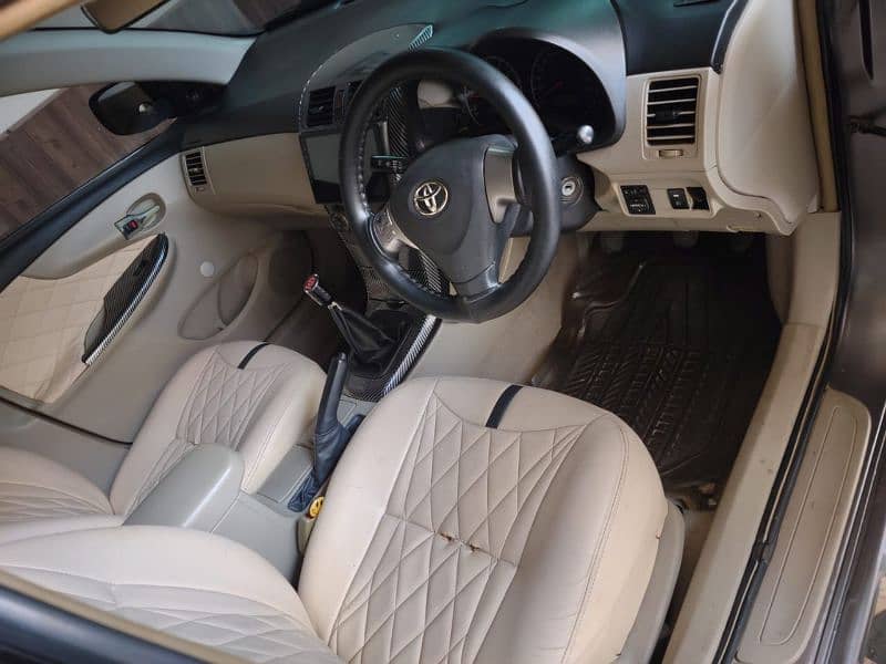 Toyota Corolla GLI 2013 10
