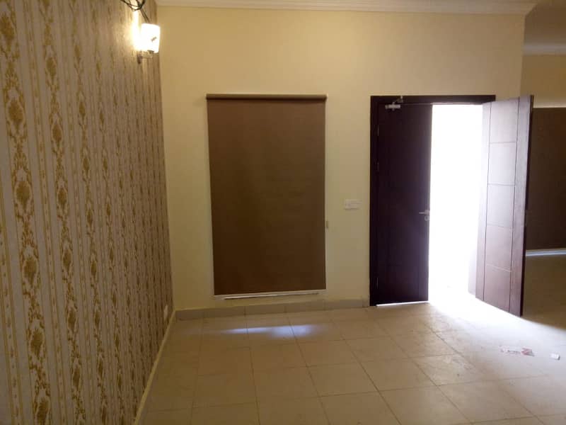 152 yards Bahria Home in Precinct 11A Heighted location available for rent 0