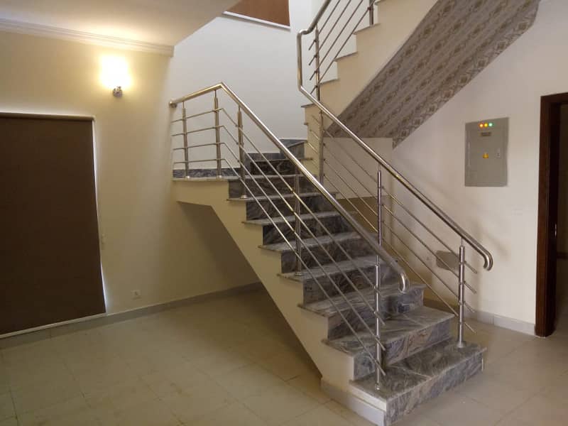 152 yards Bahria Home in Precinct 11A Heighted location available for rent 5