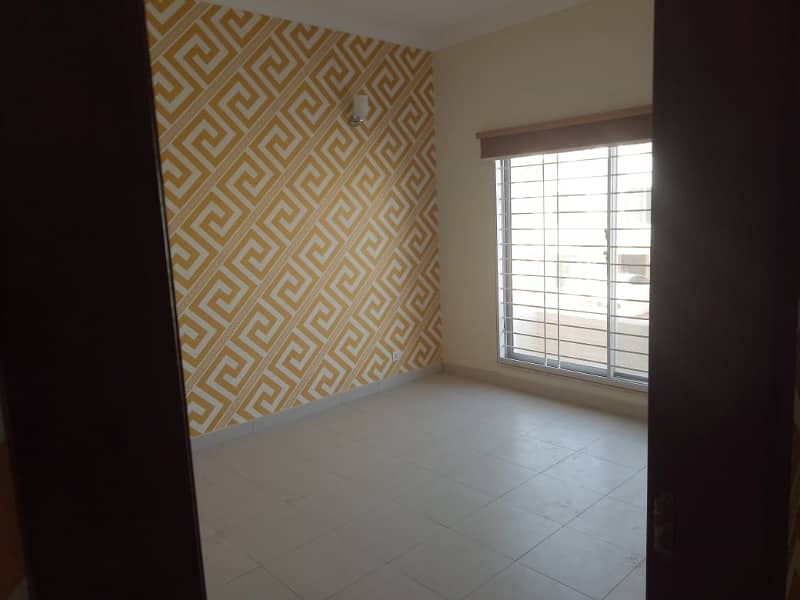 152 yards Bahria Home in Precinct 11A Heighted location available for rent 22