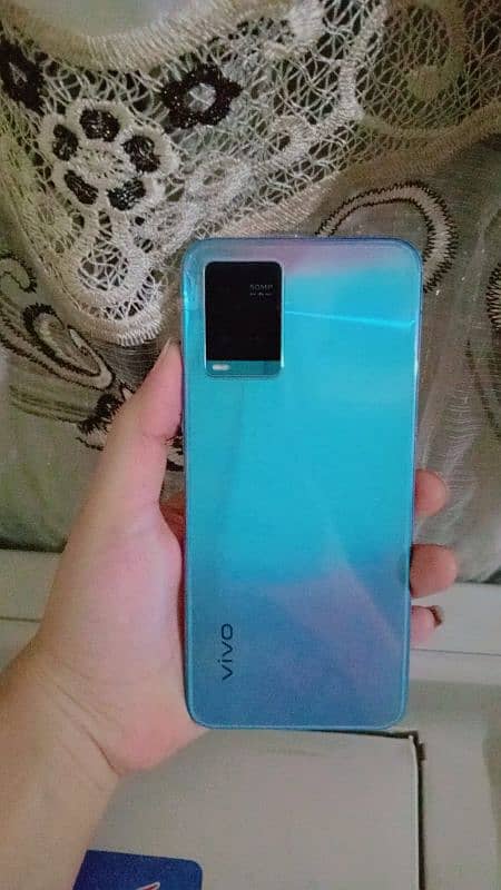 vivo y33s 0