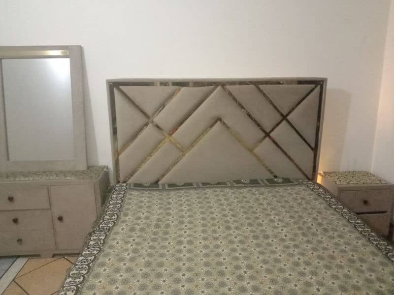 King Size Wooden Bed for Sale. Coffee Color. With dressing & side tables 0