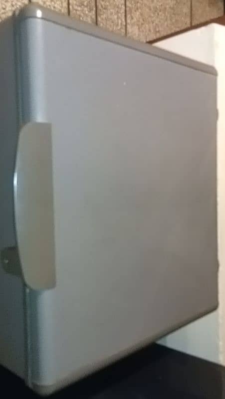 1 Door Deep Freezer 0