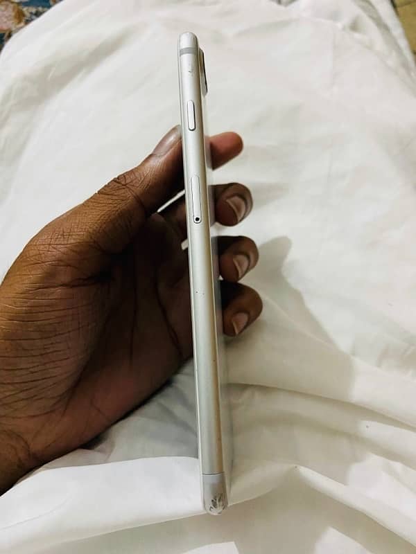 Iphone 7 plus 128gb Pta approved 4
