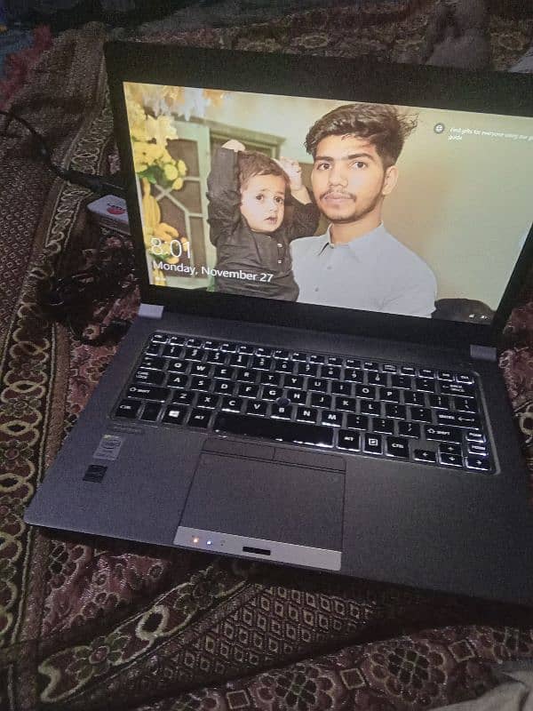 Core i7 4th generation 8gb ram 128gb SSD hard 0