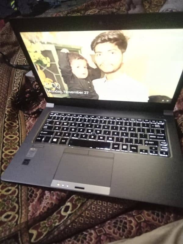 Core i7 4th generation 8gb ram 128gb SSD hard 3