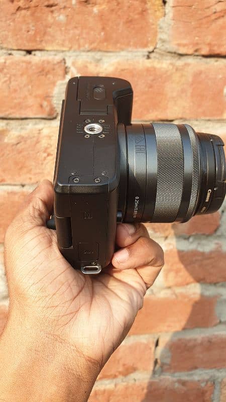 canon m50 mint Condition camera 4