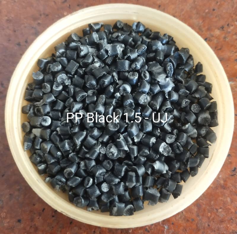 Plastic Granules (Dana) 10