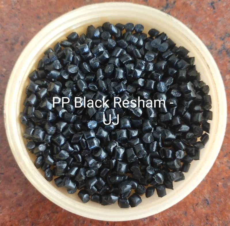 Plastic Granules (Dana) 16