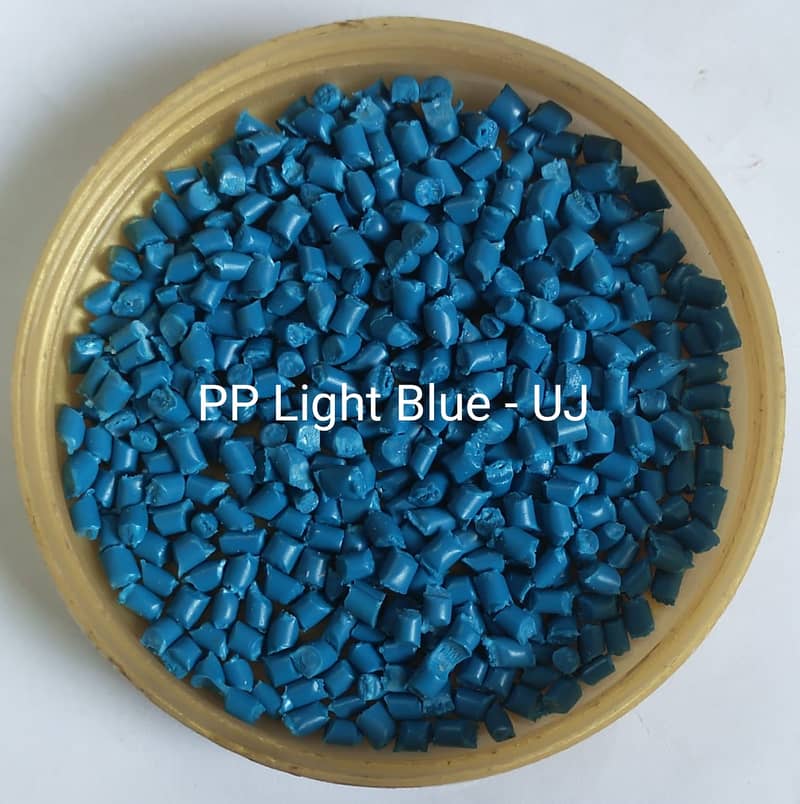 Plastic Granules (Dana) 17