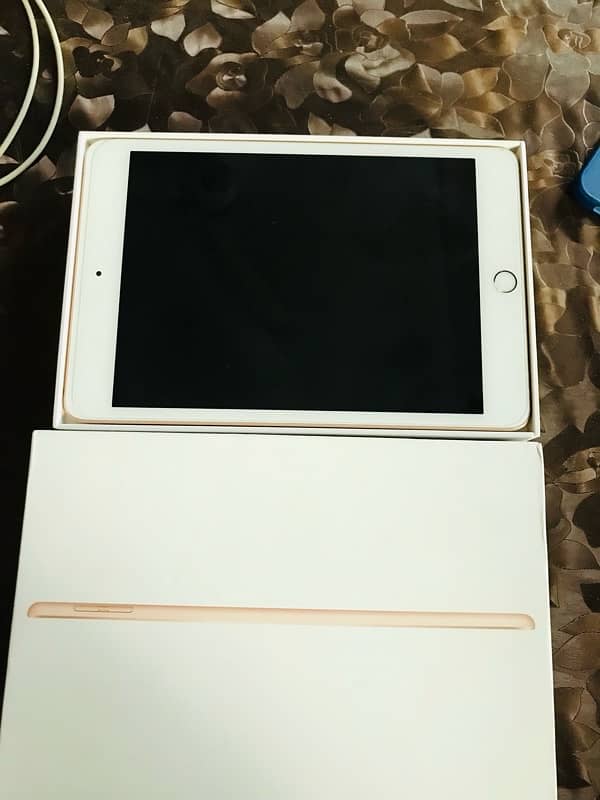 iPad mini 5 256GB Rose Gold with Box for sale 0