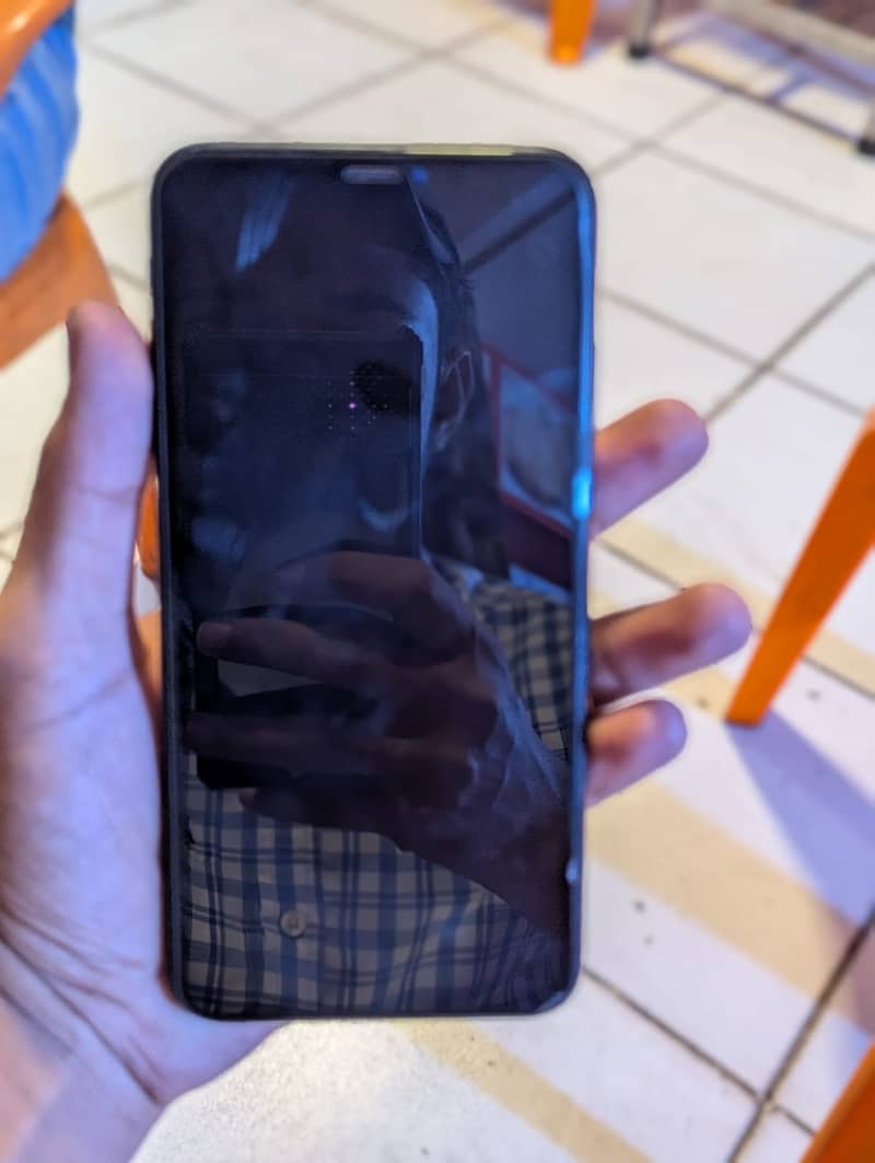 Apple iPhone XS Max 0