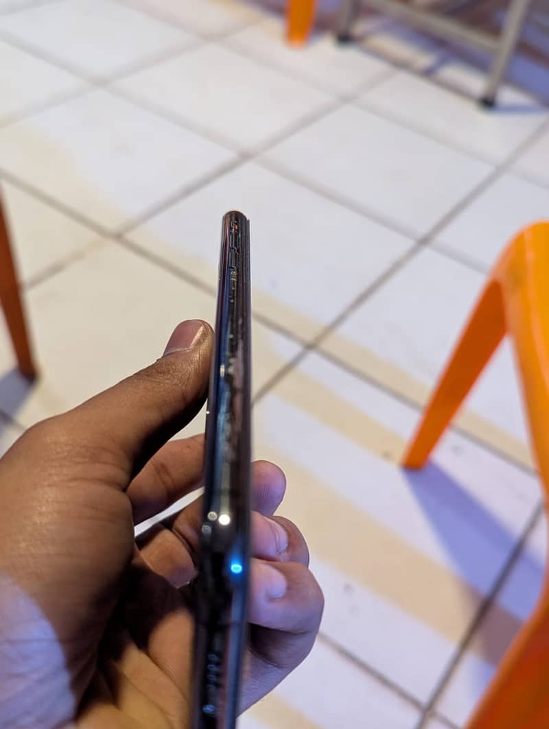 Apple iPhone XS Max 1