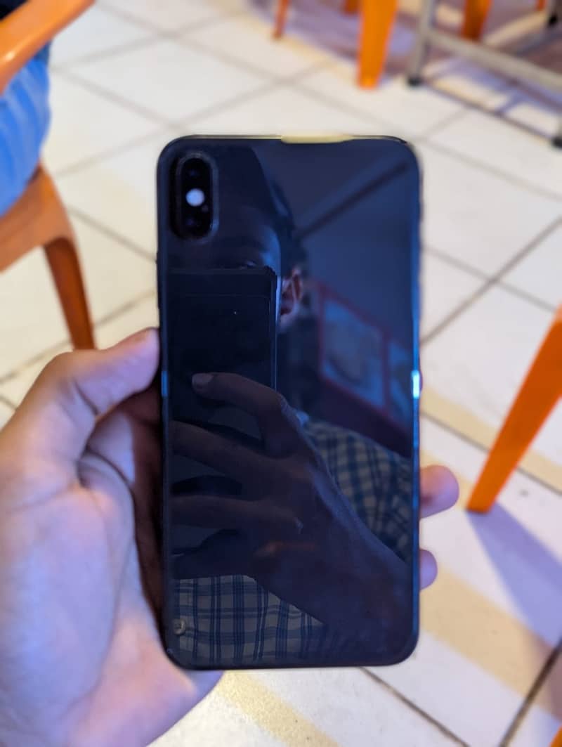 Apple iPhone XS Max 2