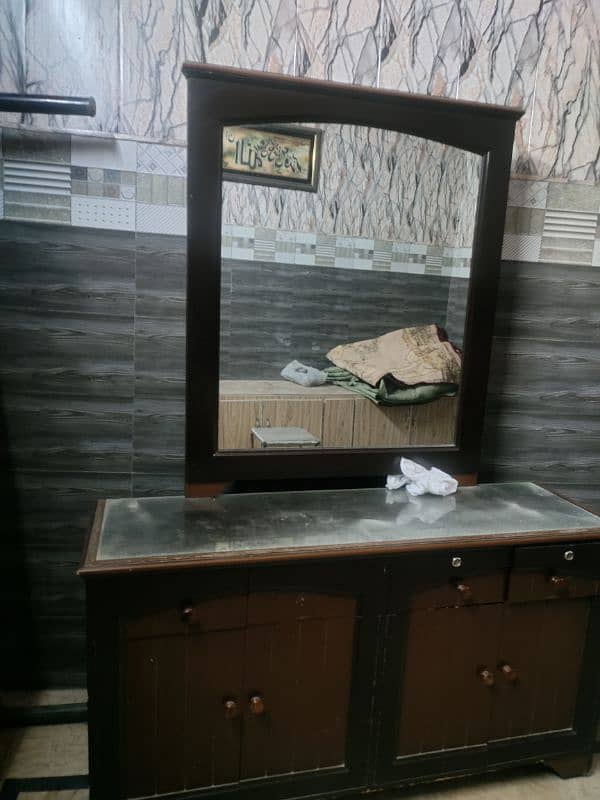 dressing table 2