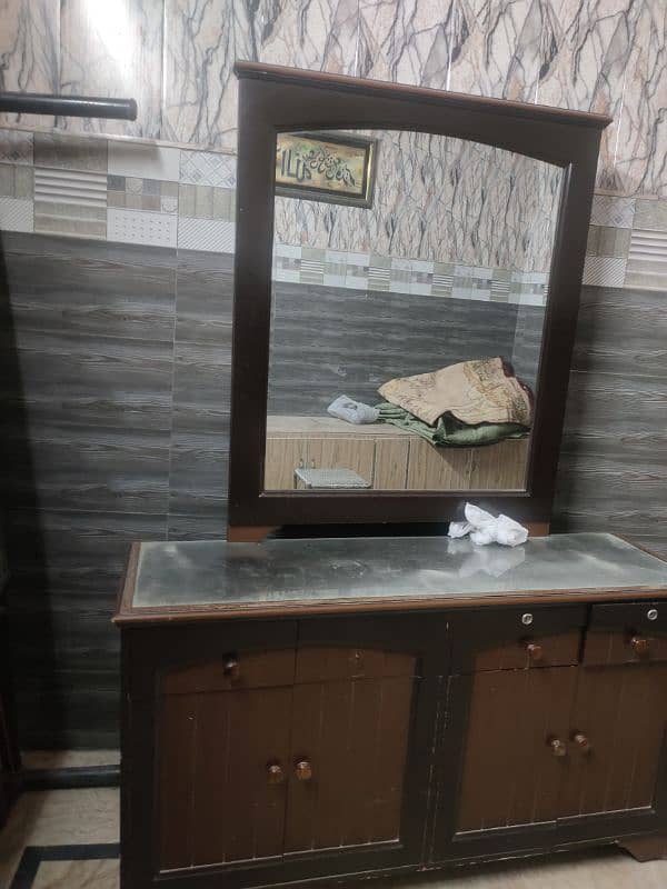 dressing table 3