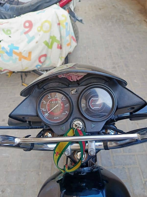 Honda 100 pridor Black color 5