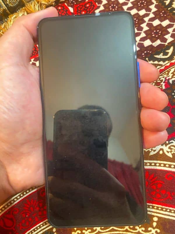 Vivo V15 8/128 1