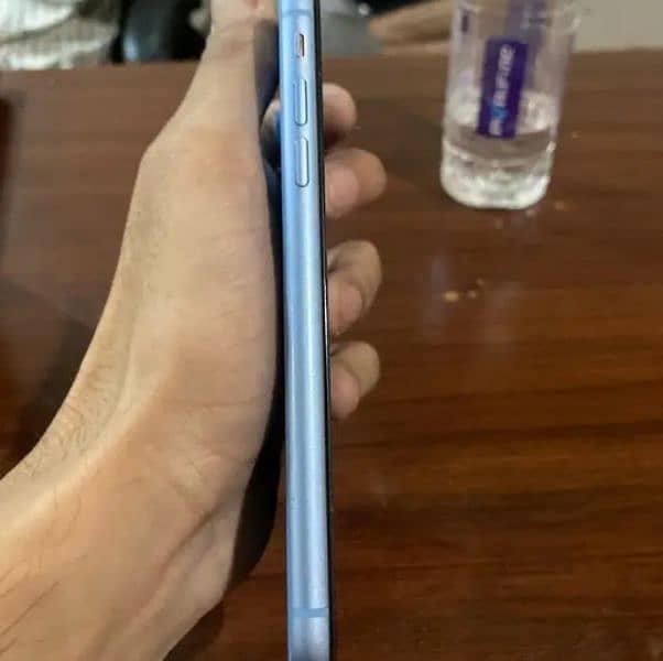 Iphone XR non pta 64Gb for sale in good condition 4