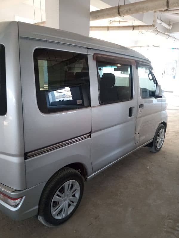 Daihatsu Hijet 2019 3