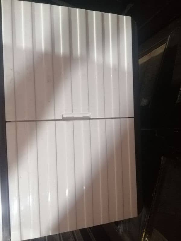 DC  Plastic Body Cooler 2