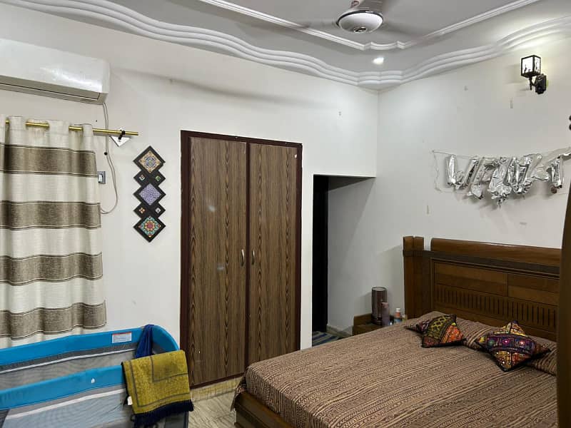100ft road facing 240 Yards Corner Portion for Rent in Gulistan-e-Jauhar Block 3 near Kamran Chorangi 5