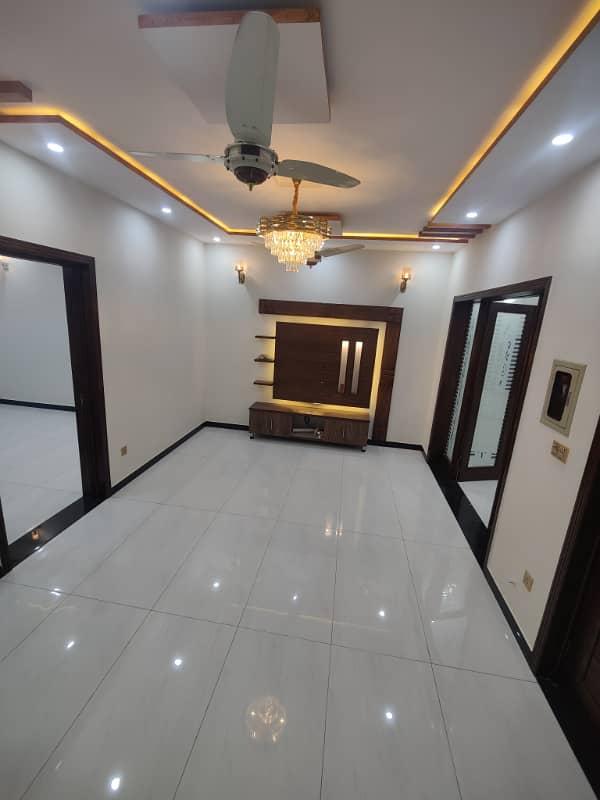 10 Marla Ground Floor Portion For Rent 5
