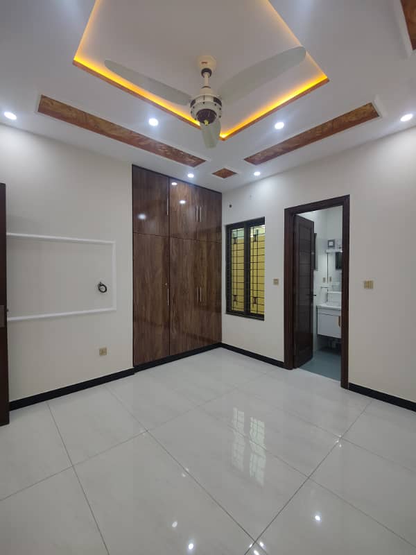 10 Marla Ground Floor Portion For Rent 9