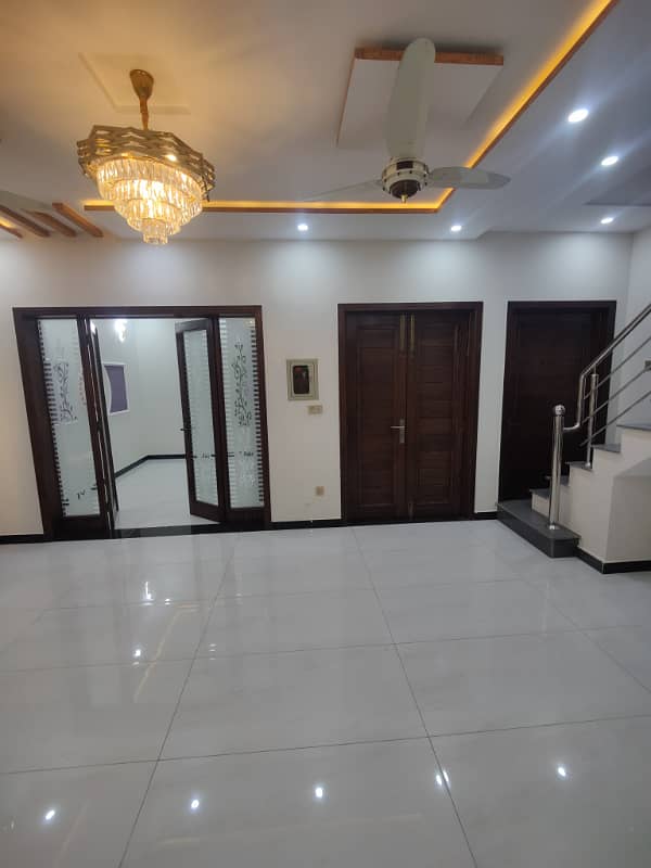 10 Marla Ground Floor Portion For Rent 10