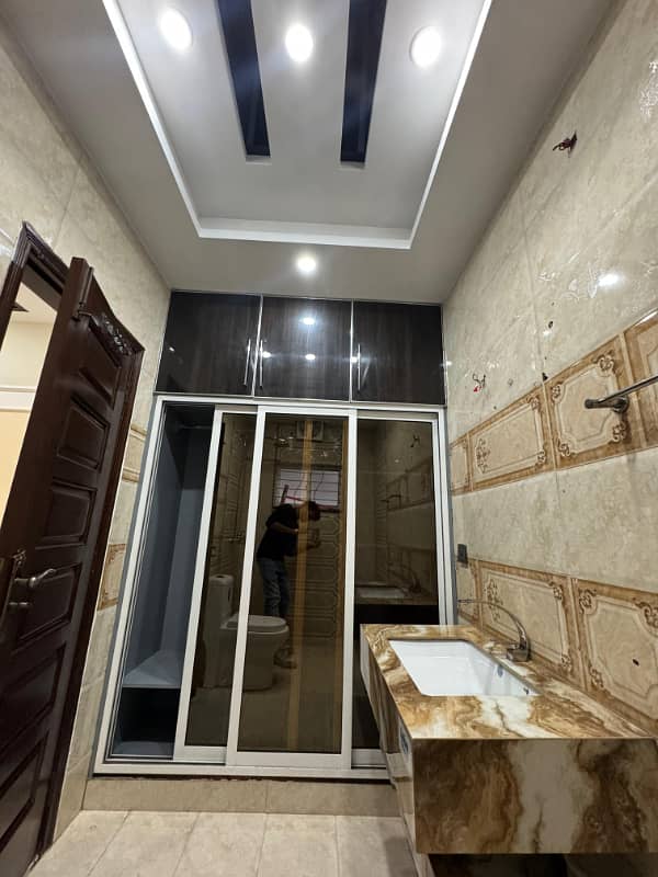 10 MARLA UPPER PORTION IS UP FOR RENT 4