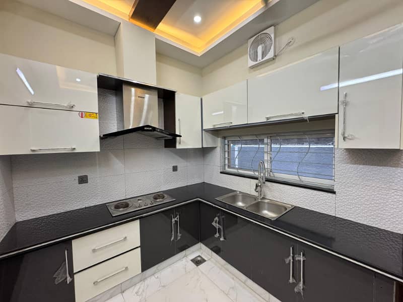 10 MARLA UPPER PORTION IS UP FOR RENT 9