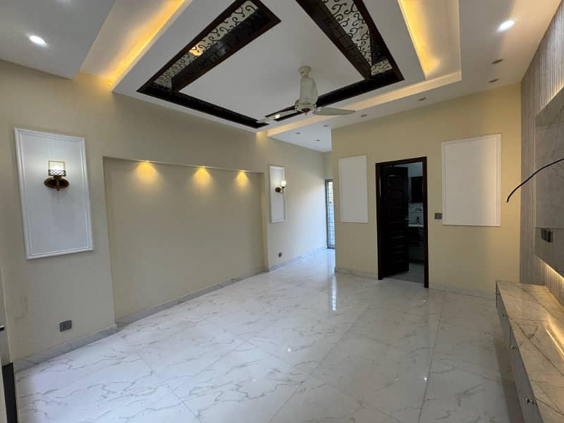 10 MARLA UPPER PORTION IS UP FOR RENT 11