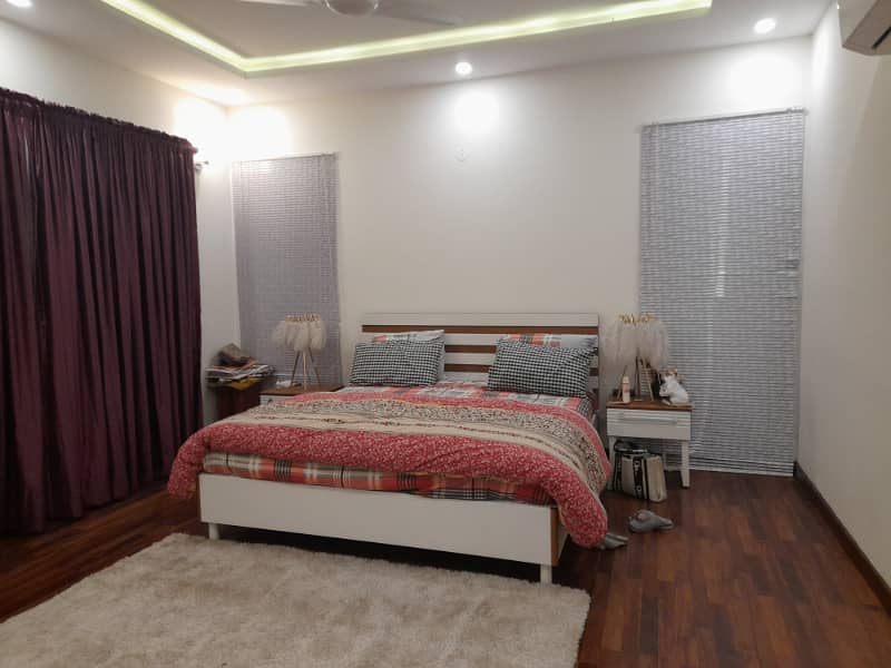 BRAND NEW LUXURY FULLY FURNISHED APPARTMENT AVAILABLE FOR RENT IN PENTA SQUARE DHA PHASE 5. 1