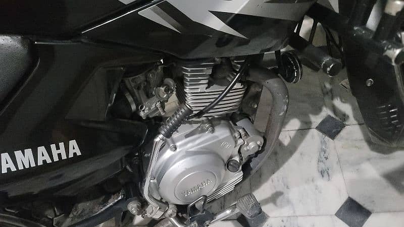 ybr 125G First owner Total genuine Scratchless 0/3/0/5/3/1/3/1/3/1/8 3