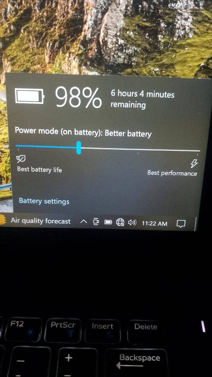 Dell laptop 256 ssd 7 generation i5 8 gb ram condition normal 2