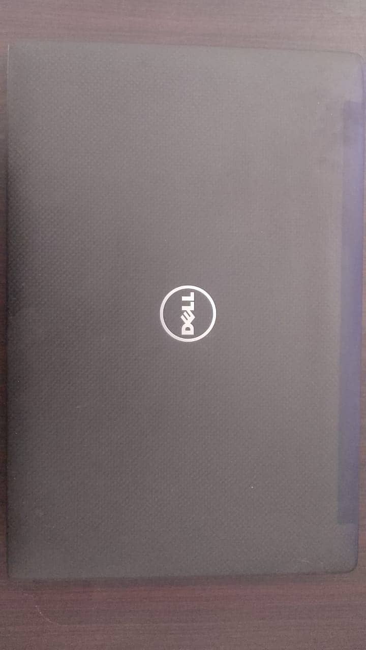 Dell laptop 256 ssd 7 generation i5 8 gb ram condition normal 3