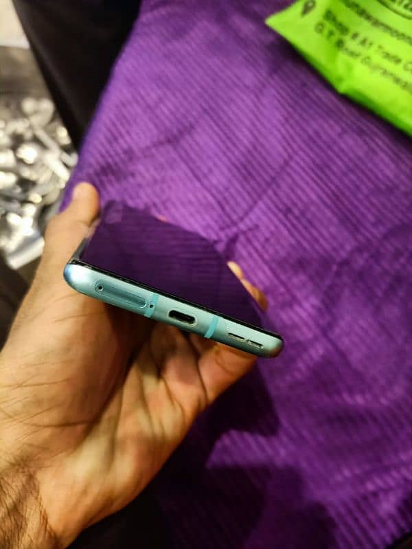 one plus 8pro 12 gb 256 gb 6