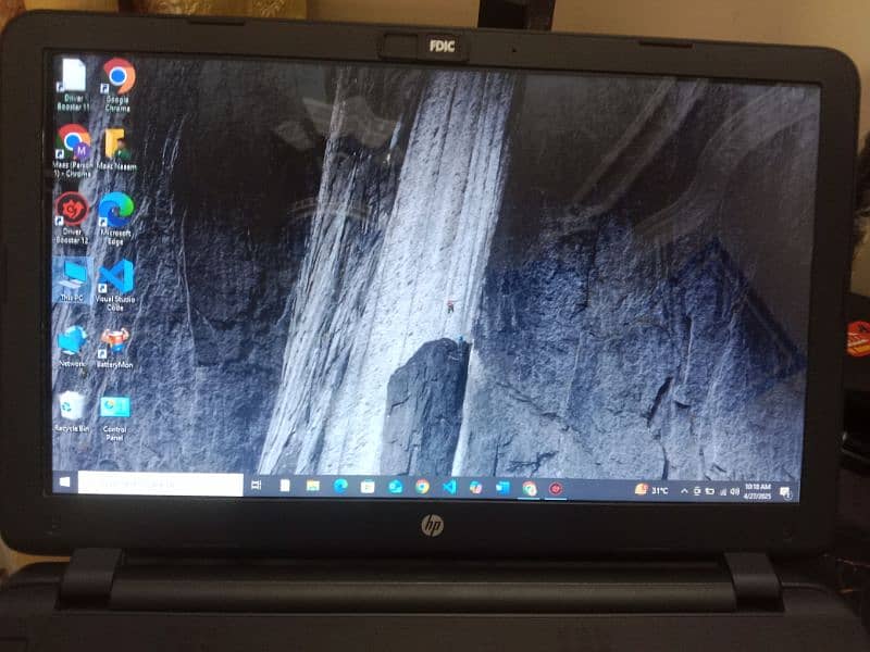 HP laptop AMD A8 available for sale 1