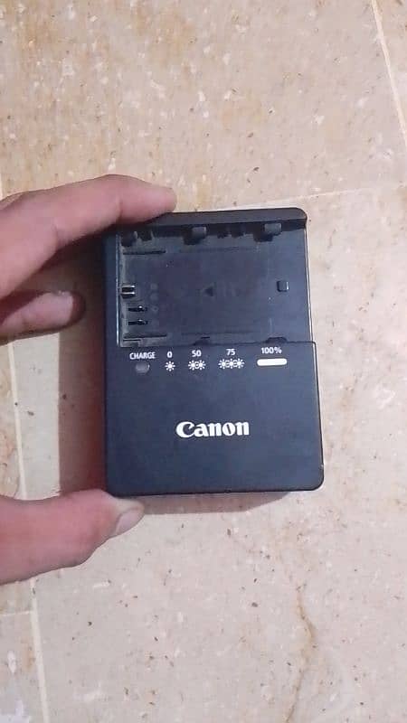 canon 60d with complete kit 10 by 10 condition contact 03293071384 2